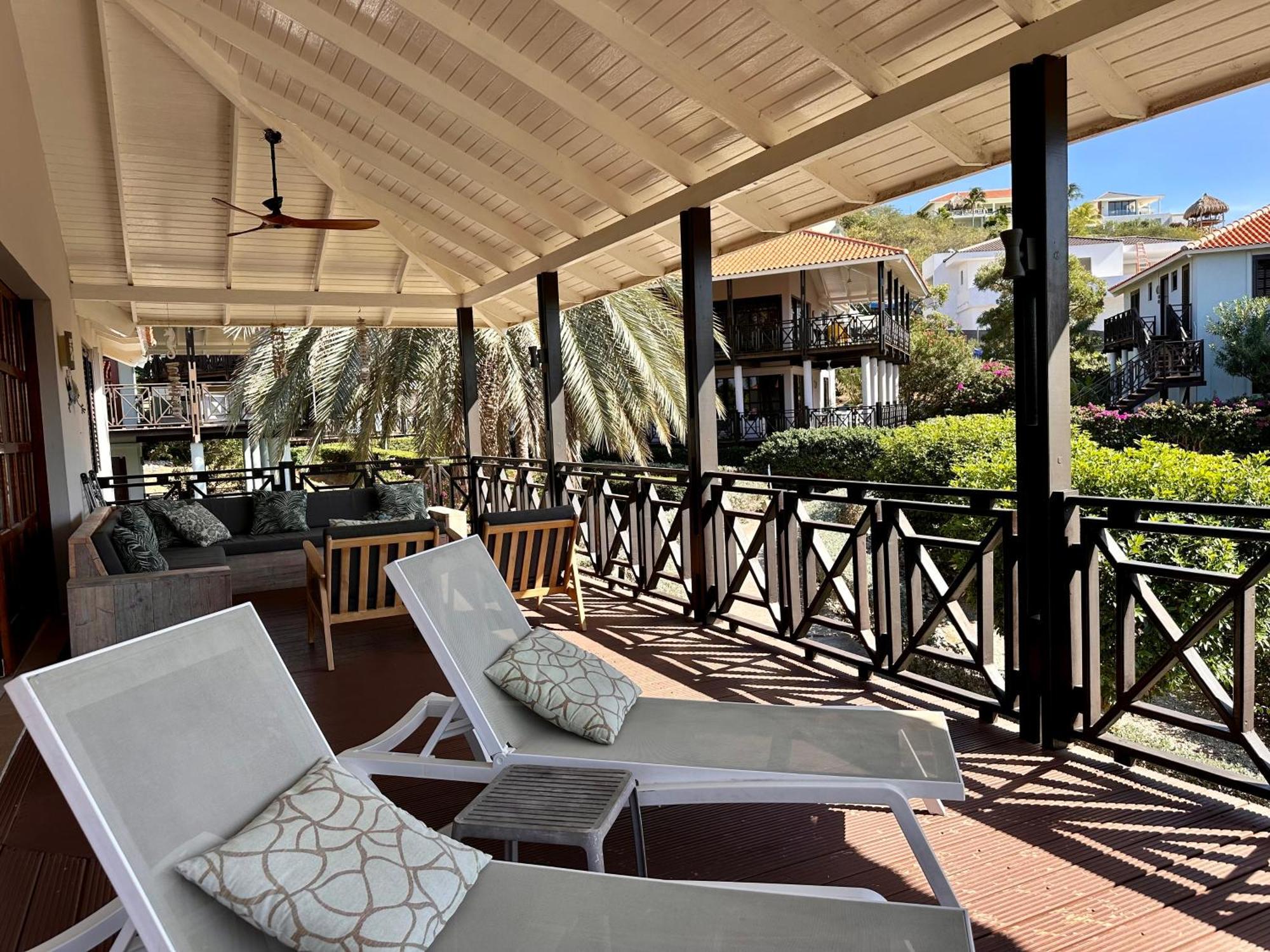 Blue Bay Beach Villas & Apartments Kültér fotó